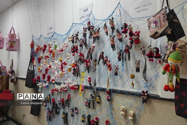 برپایی نمایشگاه صنایع‌ دستی در قرچک
