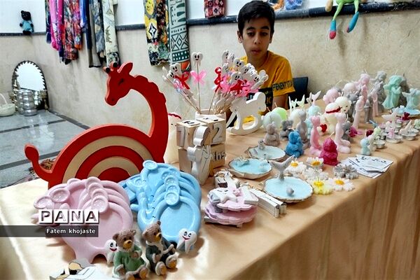 برپایی نمایشگاه صنایع‌ دستی در قرچک