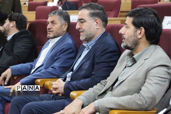 آیین تجلیل از مدال‌آوران المپیاد‌ها و جشنواره‌های علمی قم