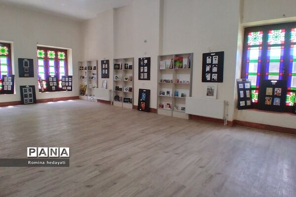 نمایشگاه دستاوردهای دانش‌آموزان هنرستان مبتکران رودهن‌