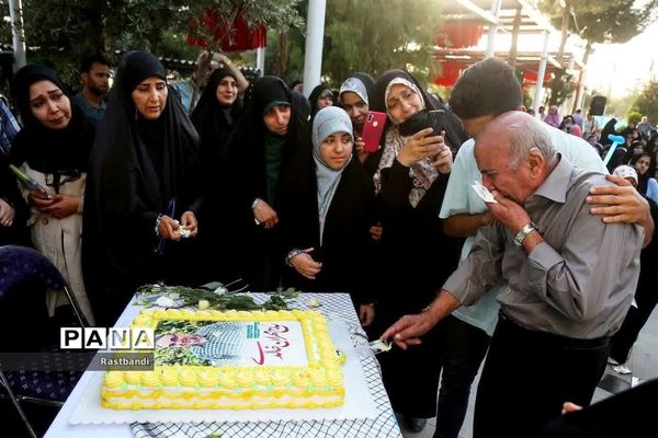 مراسم جشن تولد شهید مدافع حرم مهران خالدی