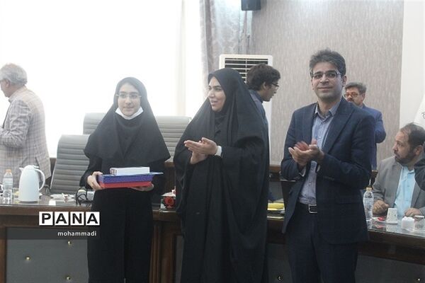 تجلیل از مدال‌آوران المپیادهای علمی دانش‌آموزی