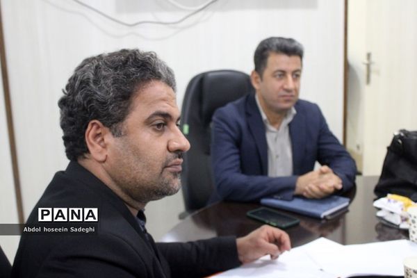 جلسه شورای نظارت بر مدارس بزرگسال استان بوشهر