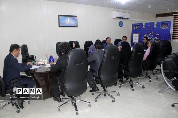 جلسه شورای نظارت بر مدارس بزرگسال استان بوشهر