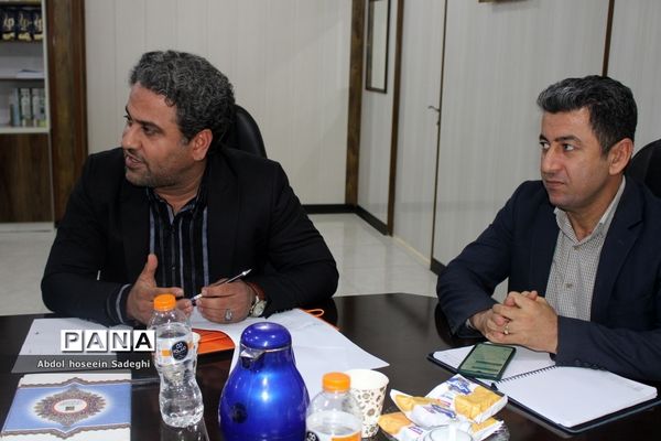 جلسه شورای نظارت بر مدارس بزرگسال استان بوشهر