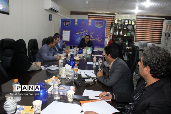 جلسه شورای نظارت بر مدارس بزرگسال استان بوشهر