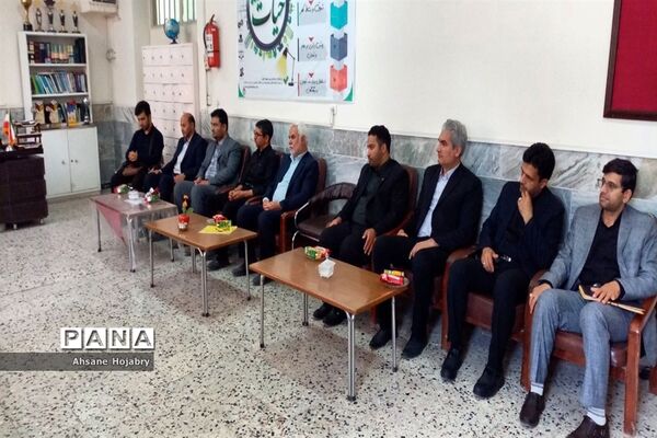افتتاح پایگاه علمی شهید‌فهمیده دبیرستان امام خمینی کاشمر