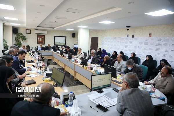 نشست تخصصی بررسی و تحلیل چالش‌های تحصیلی دانش‌آموزان اتباع خارجی در ایران