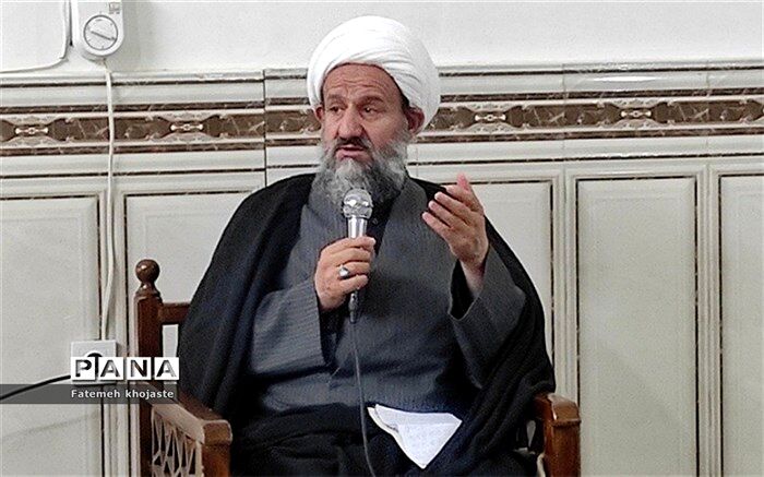 یکی از الطاف الهی که خداوند برشیعیان منت نهاد، تبعیت از پیامبر(ص) و اهل بیت بود
