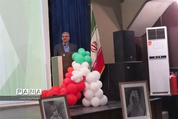 تجلیل از برترین‌های جشنواره الگوی برتر تربیتی،نوجوان سالم و تفکر و سبک زندگی  در خراسان شمالی