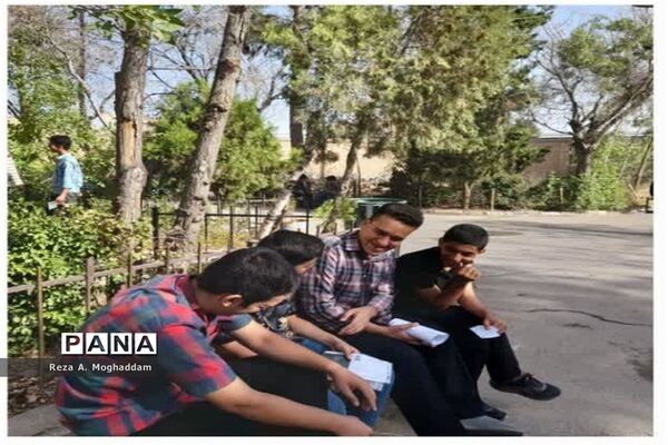 بازدید مسئولان وزارتی از آزمون ورودی مدارس استعدادهای درخشان در قم