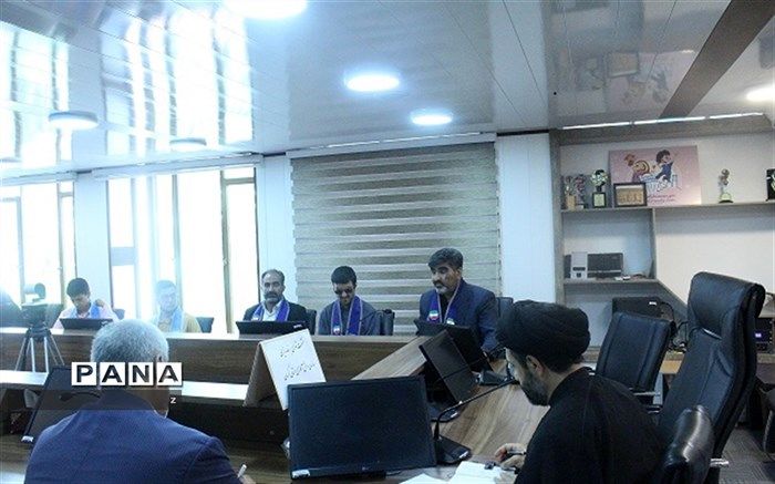 هنرمندی سازمان دانش‌آموزی در شناساندن هویت  ایرانی اسلامی به دانش‌آموزان است