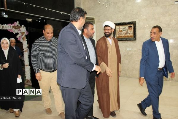 تجلیل از مربیان پرورشی‌، مشاوران‌، مراقبان سلامت و دبیران ورزش شهرستان بوشهر