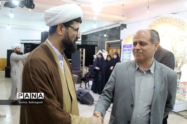 تجلیل از مربیان پرورشی‌، مشاوران‌، مراقبان سلامت و دبیران ورزش شهرستان بوشهر‌(‌2 )