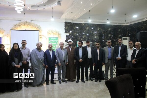 تجلیل از مربیان پرورشی‌، مشاوران‌، مراقبان سلامت و دبیران ورزش شهرستان بوشهر‌(‌2 )