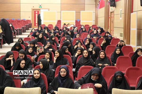 مراسم اختتامیه مدرسه انقلاب شهرستان‌های استان‌ تهران