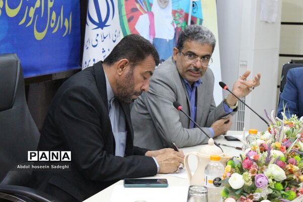 نشست هم‌اندیشی تشکل‌های دانش‌آموزی استان بوشهر