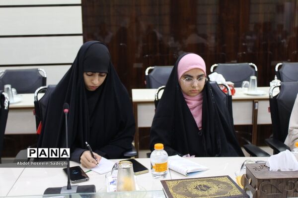 نشست هم‌اندیشی تشکل‌های دانش‌آموزی استان بوشهر