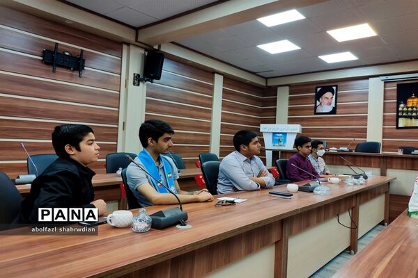 نشست نمایندگان مجلس دانش‌آموزی قطب شهید‌هاشمی‌نژاد استان خراسان رضوی