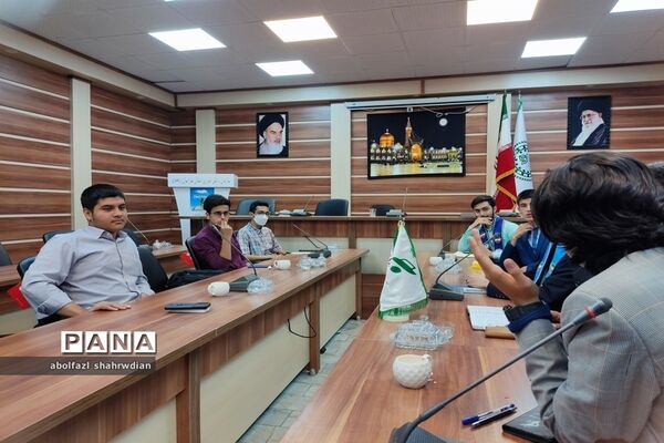نشست نمایندگان مجلس دانش‌آموزی قطب شهید‌هاشمی‌نژاد استان خراسان رضوی