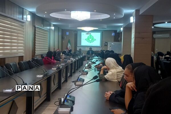 نشست هماهنگی اعزام دانش‌آموزان زیارت اولی استان البرز به مشهد مقدس