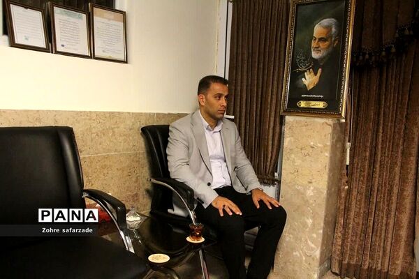 جلسه اعضای ستاد یادواره شهدا و سه شهید گمنام شهر آبعلی با امام جمعه رودهن