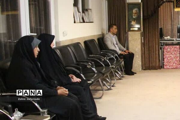جلسه اعضای ستاد یادواره شهدا و سه شهید گمنام شهر آبعلی با امام جمعه رودهن