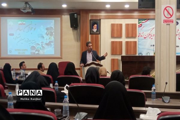 اختتامیه دوازدهمین دوره جشنواره نوجوان سالم ویژه دختران دانش‌آموز در قم