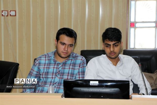 تجلیل از مدال‌آوران المپیاد‌های علمی و ادبی استان یزد در سال ۱۴۰۱