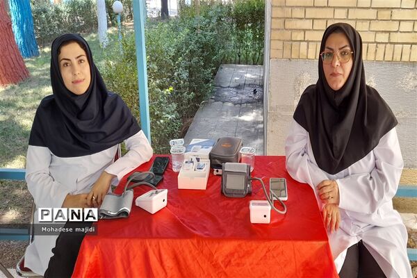 تقدیر از معلمان برتر خشت اولی شهرستان‌های استان تهران دراردوگاه استانی شهید محمد منتظری شهریار