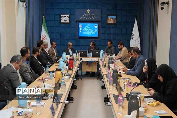 نشست رئیس مرکز اطلاع رسانی و روابط عمومی وزارت آموزش و پرورش با کارشناسان روابط‌عمومی ادارات شهرستان مشهد
