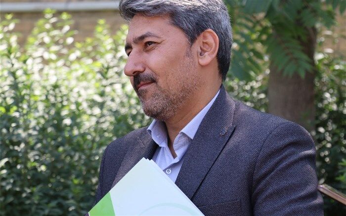 آزمون ورودی مدارس استعداد درخشان با هدف شناسایی و تربیت استعدادهای برتر کشور در حال برگزاری است