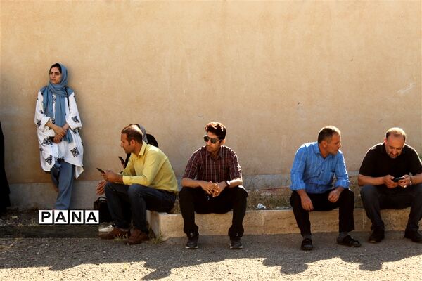 حضور پسران در آزمون ورودی مدارس استعدادهای درخشان