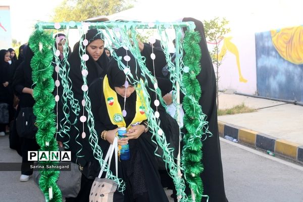 اعزام دانش‌آموزان دختر زیارت اولی  استان بوشهر به مشهد مقدس -۲