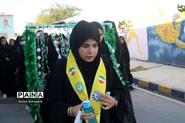 اعزام دانش‌آموزان دختر زیارت اولی  استان بوشهر به مشهد مقدس -۲