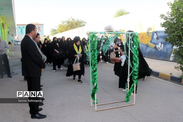 اعزام دانش‌آموزان دختر زیارت اولی  استان بوشهر به مشهد مقدس -۲