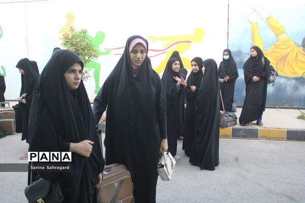 اعزام دانش‌آموزان دختر زیارت اولی  استان بوشهر به مشهد مقدس -۲