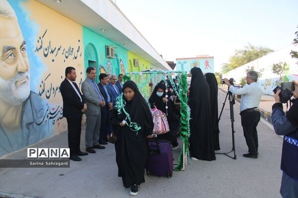 اعزام دانش‌آموزان دختر زیارت اولی  استان بوشهر به مشهد مقدس -۲