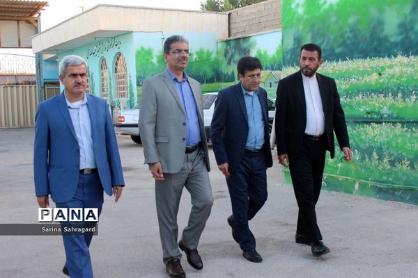 اعزام دانش‌آموزان دختر زیارت اولی  استان بوشهر به مشهد مقدس