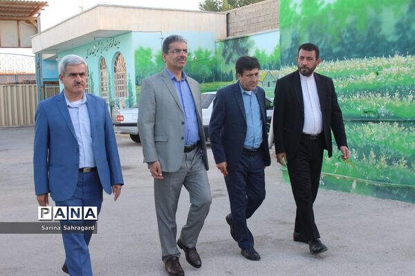 اعزام دانش‌آموزان دختر زیارت اولی  استان بوشهر به مشهد مقدس
