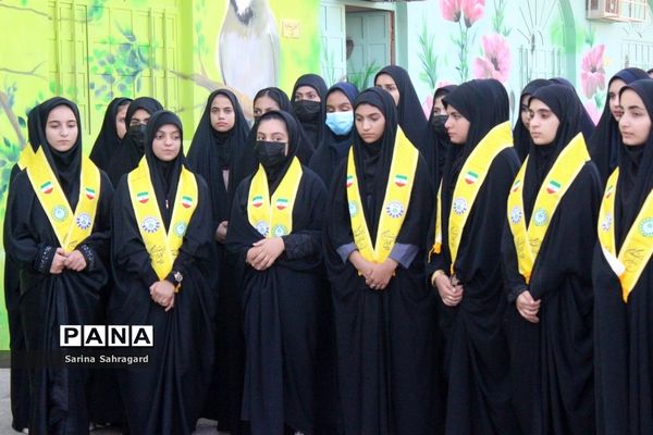 اعزام دانش‌آموزان دختر زیارت اولی  استان بوشهر به مشهد مقدس