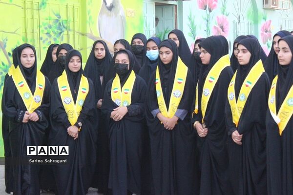 اعزام دانش‌آموزان دختر زیارت اولی  استان بوشهر به مشهد مقدس
