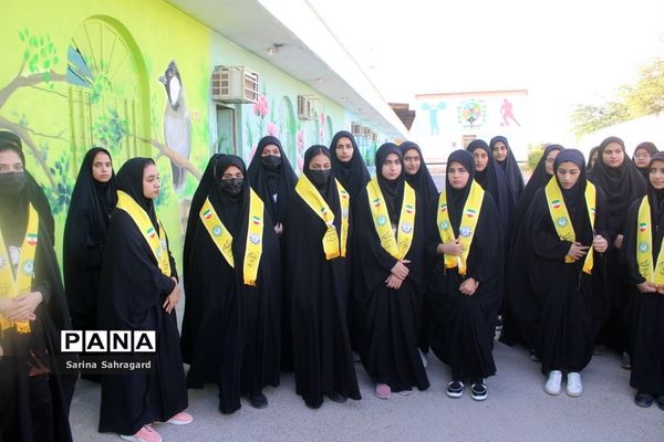 اعزام دانش‌آموزان دختر زیارت اولی  استان بوشهر به مشهد مقدس