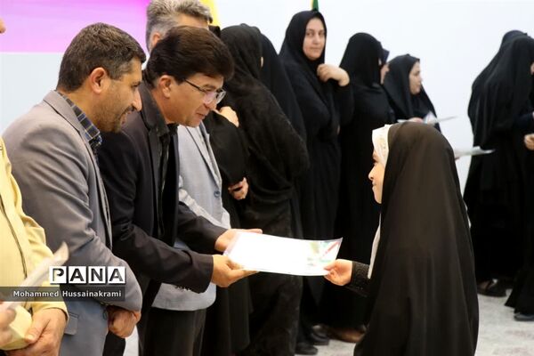 تجلیل از دانش‌آموزان برگزیده مسابقات فرهنگی هنری و قرآن و عترت مدارس ابرکوه