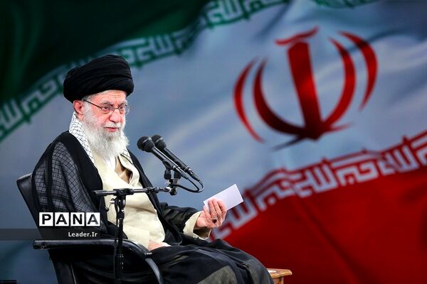 دیدار جمعی از خانواده‌های شهدا با مقام معظم رهبری