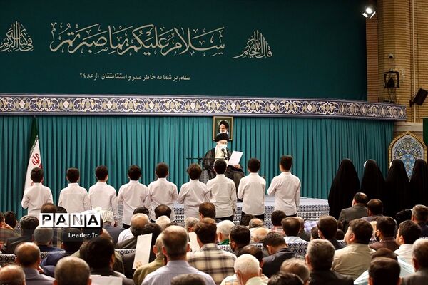 دیدار جمعی از خانواده‌های شهدا با مقام معظم رهبری