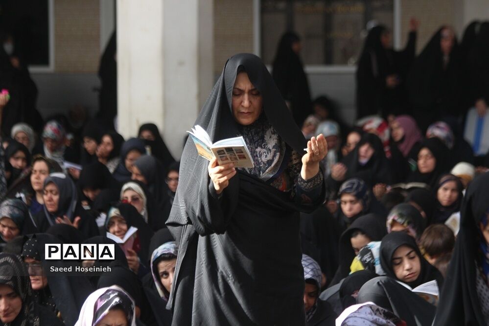 طنین دعای پرفیض عرفه از سیما