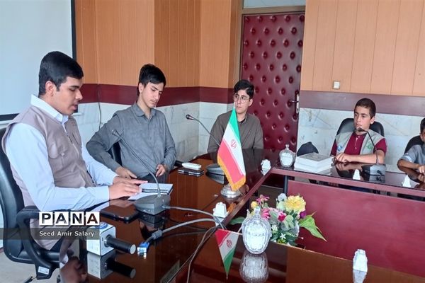 نشست فعالیت‌های تابستانه پسران خبرنگار پانا کاشمر