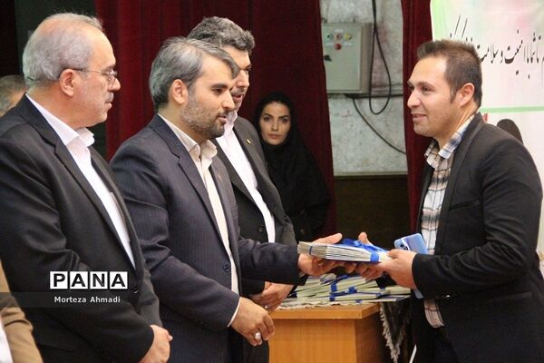 آیین تجلیل از برگزیدگان مرحله استانی دوازدهمین جشنواره نوجوان سالم شهرستان‌های استان تهران