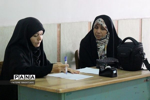 کارگاه‌های توانمندسازی رتبه‌های برتر قرآن‌ و عترت شهرستان‌های استان تهران‌